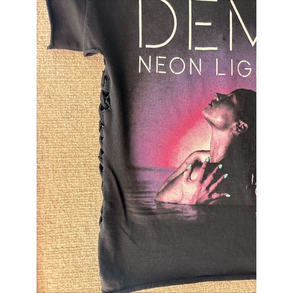 Neon Lights World Tour 2014 Demi Lovato Shirt Pop Rock Woman's Tshirt Size Small - Picture 5 of 12